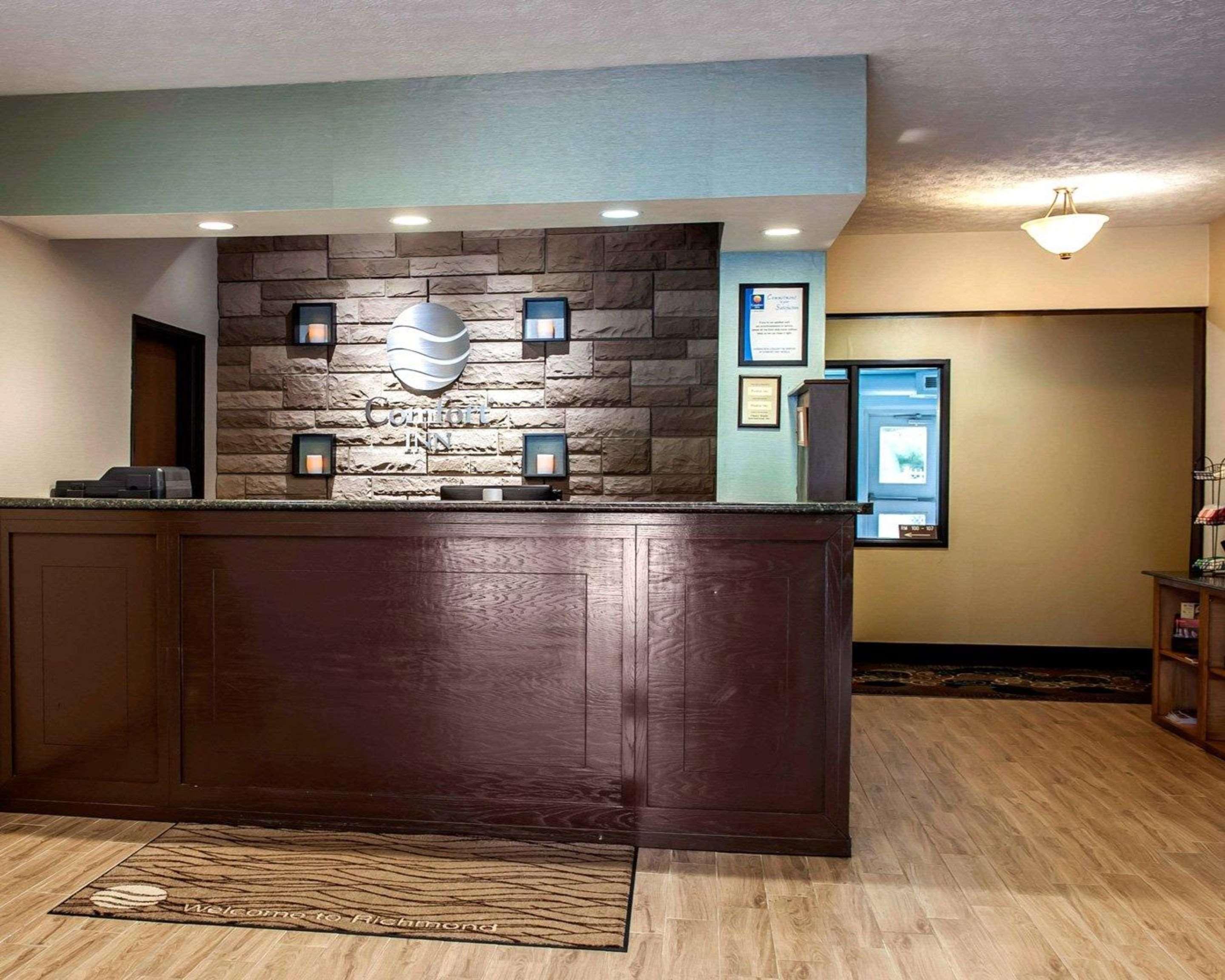 Baymont By Wyndham Richmond I-70 Hotel Bagian luar foto