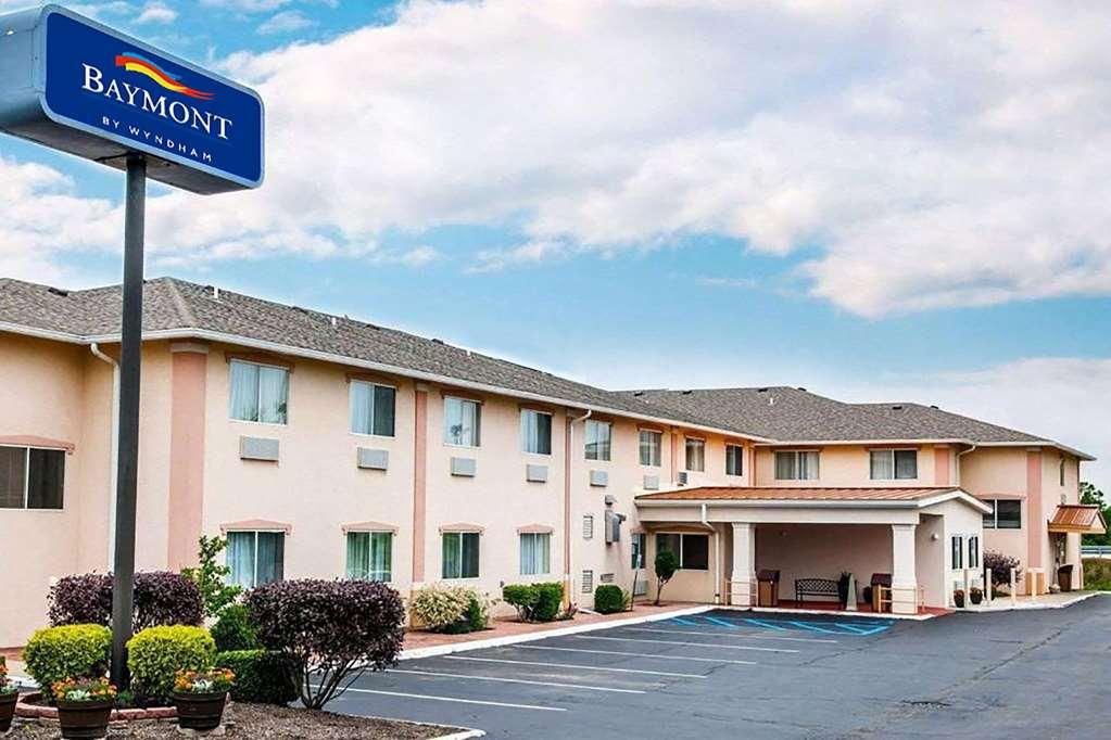 Baymont By Wyndham Richmond I-70 Hotel Bagian luar foto