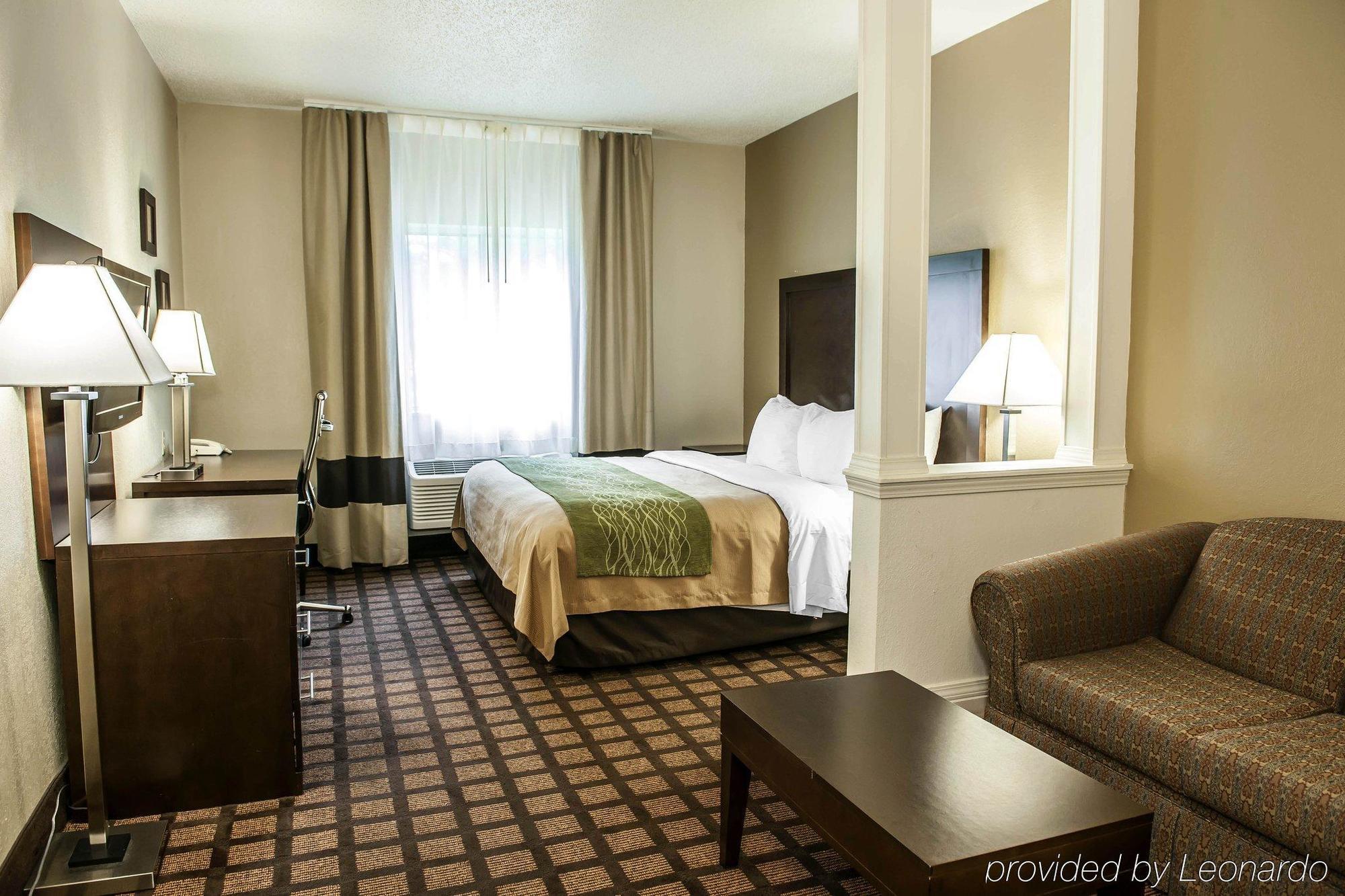 Baymont By Wyndham Richmond I-70 Hotel Bagian luar foto